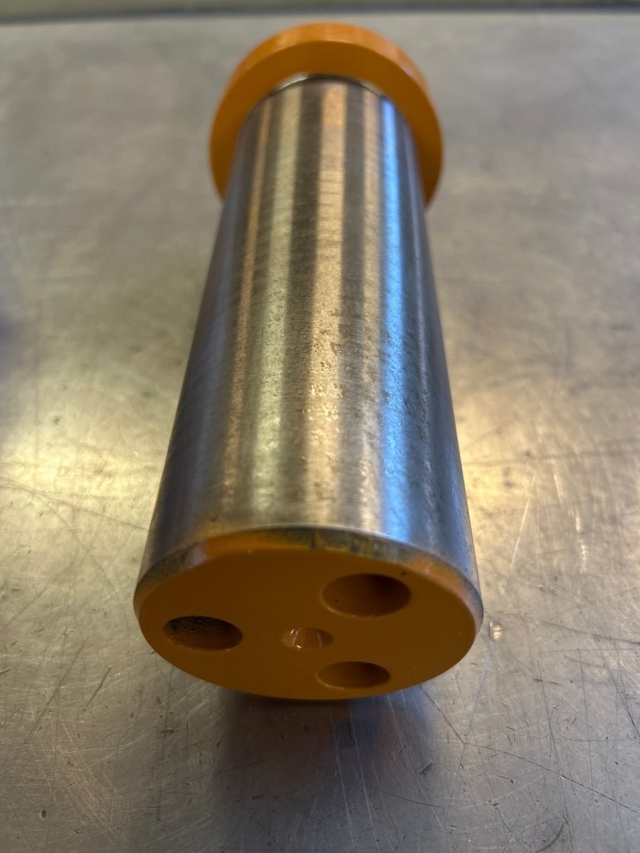 Bolt 63.4x175mm 21/2 " diam. nedre - Dagenborg Maskin AS