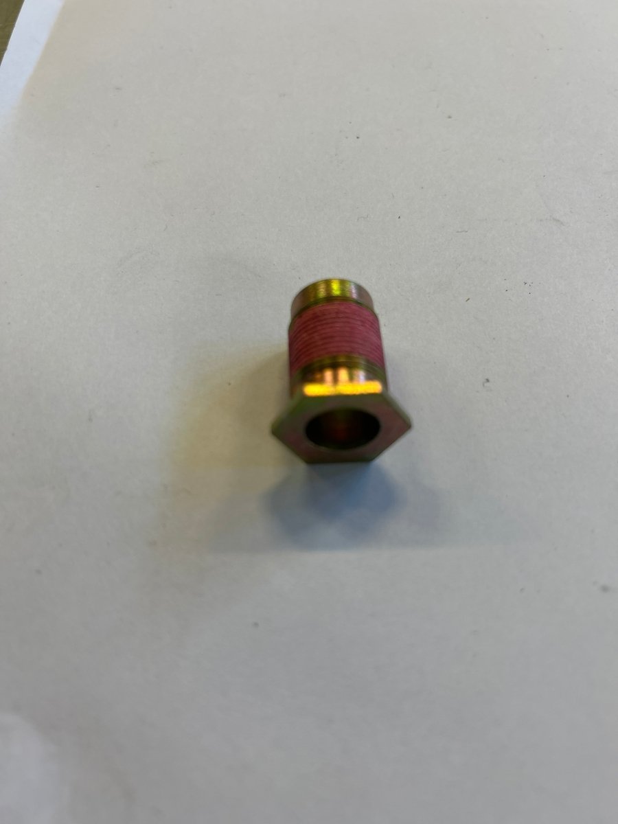Foring 11x16x26mm ( Gjenger på midten ) 121B/221B/21D/121D/221D/W50 - 70 - Dagenborg Maskin AS