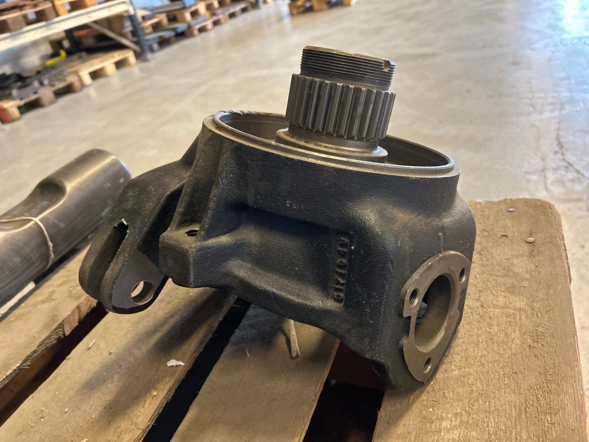 Knokkelhus R.H 42mm Farmall/TD5/TLA/JX80/JX90/JX95/JX1090U/JX1100U - Dagenborg Maskin AS