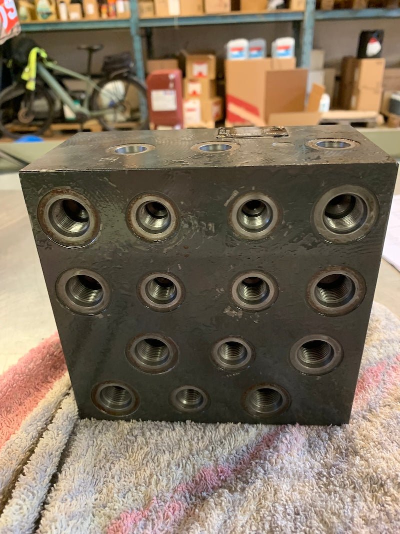Ventilblokk hydraulikk CX245D - Dagenborg Maskin AS