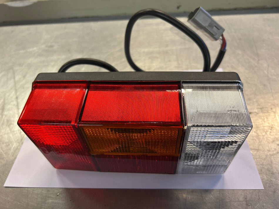 Baklys kompl v.s. 521D/621D/721D/821F 24V, 21W