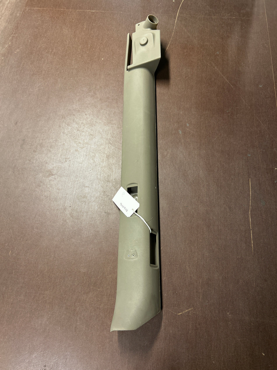 Panel Søyle foran H.S.