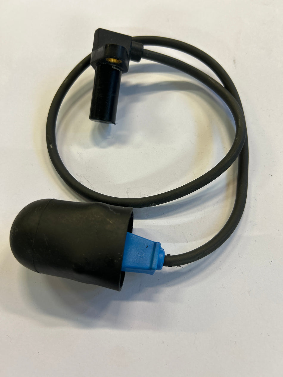 Sensor PTO Speed, Serial Range: -C7138 3-pins