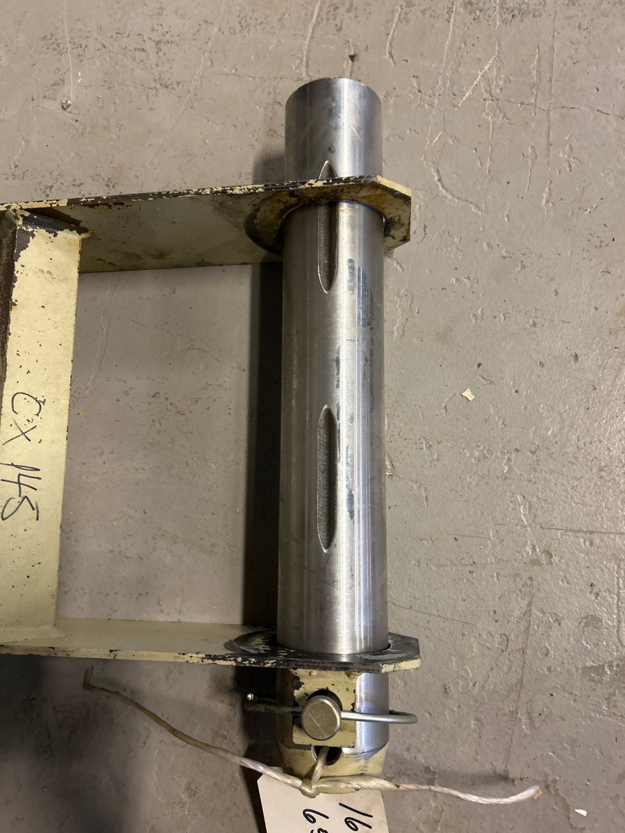 Bolt 65x420 - Dagenborg Maskin AS