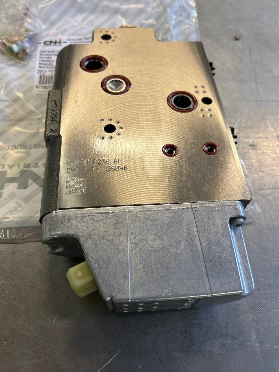 DIA KIT, dobbel hydraulikk i front 3.funksjon Puma/CXV/T7 - Dagenborg Maskin AS