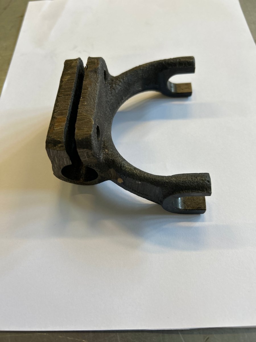 Gaffel Clutch Release B275/IH276/384/434/444 - Dagenborg Maskin AS