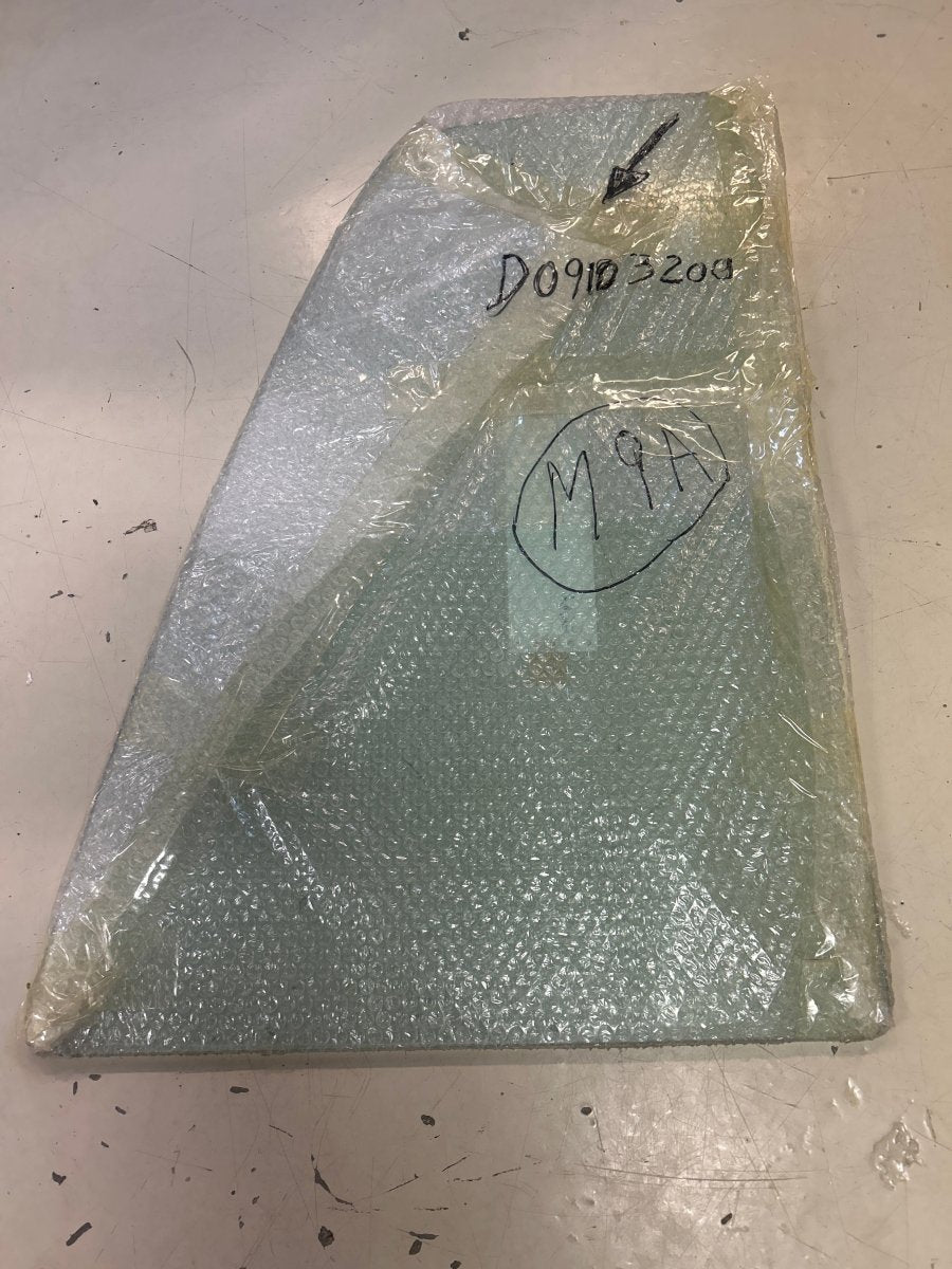 Glass dørute nedre - Dagenborg Maskin AS