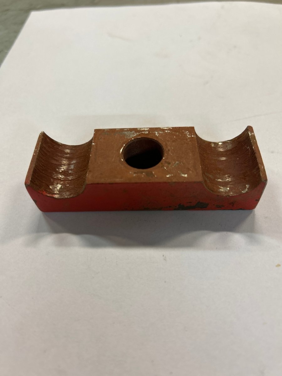 Klammer 2x rør 22mm halvdel - Dagenborg Maskin AS