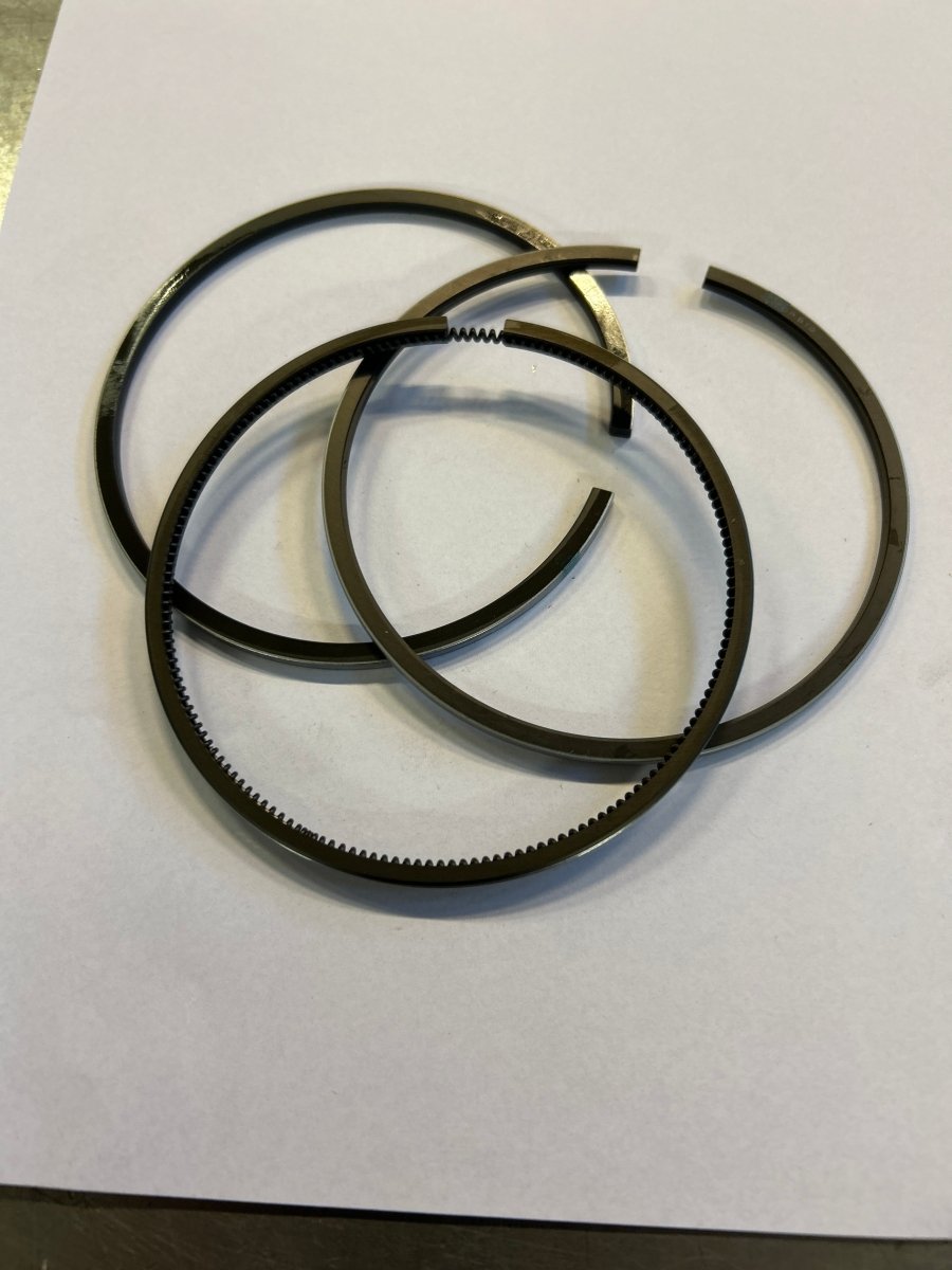Ringsett IH 4230/XL/85/D179 - Dagenborg Maskin AS