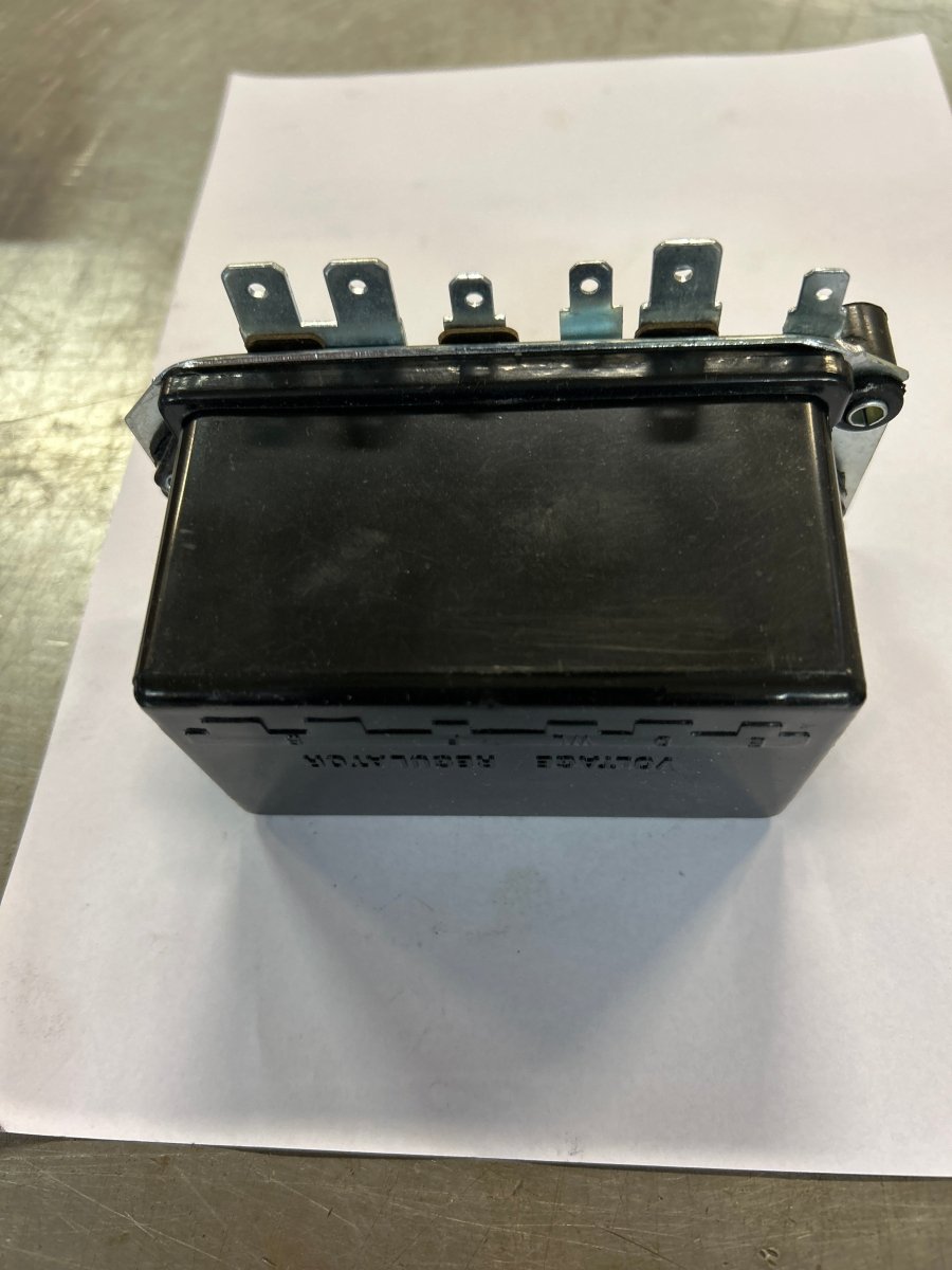 Spenningsregulator 22A Ford 2000 - 7000 - Dagenborg Maskin AS