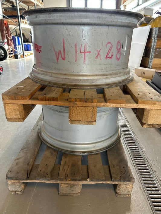 W14x28 traktorfelg foran - Sølv - Brukt - Dagenborg Maskin AS